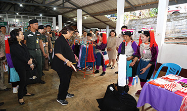 สมเด็จพระเทพรัตนราชสุดาฯ สยามบรมราชกุมารี เสด็จทรงปฏิบัติพระราชกรณียกิจ ณ โรงเรียน ตชด.เทคนิคดุสิต