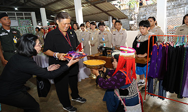 สมเด็จพระเทพรัตนราชสุดาฯ สยามบรมราชกุมารี เสด็จทรงปฏิบัติพระราชกรณียกิจ ณ โรงเรียน ตชด.เทคนิคดุสิต