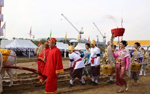 พระราชพิธีพืชมงคลจรดพระนังคัลแรกนาขวัญ