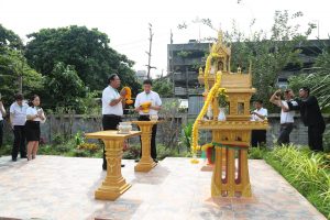 ปลูกต้นรวงผึ้ง เนื่องในโอกาสวันเฉลิมพระชนมพรรษา สมเด็จพระเจ้าอยู่หัวมหาวชิราลงกรณ บดินทรเทพยวรางกูรณ