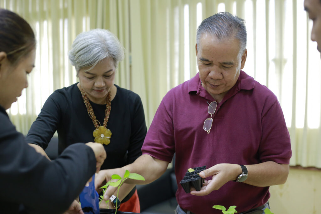 โครงการรณรงค์ส่งเสริมการปลูกผักสวนครัวในภาชนะ